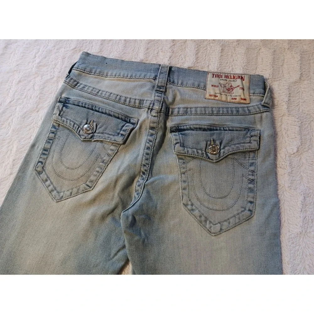 True Religion Ricky Relaxed Straight Women's Size 30x33 Light Blue Big T Flap